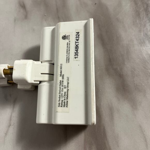 3 Outlet Swivel Wall Adapter - Picture 3 of 6